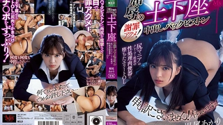 大奶子和屁股宝贝给三个人深喉口交