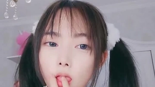 出卖小女友年假生活！不出门走春 原来都在家里被餵…网友都羡慕了：淫蕩der最讚
