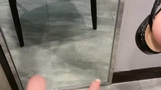 「看起來這樣，原本的職業是保健醫師！網路上大受歡迎的美人保健醫！！收到大量的拍攝寫真集和提案的鑽石女孩