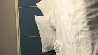 Brianna Bourbon和Alex Jett的硬核乳房和屁股动作